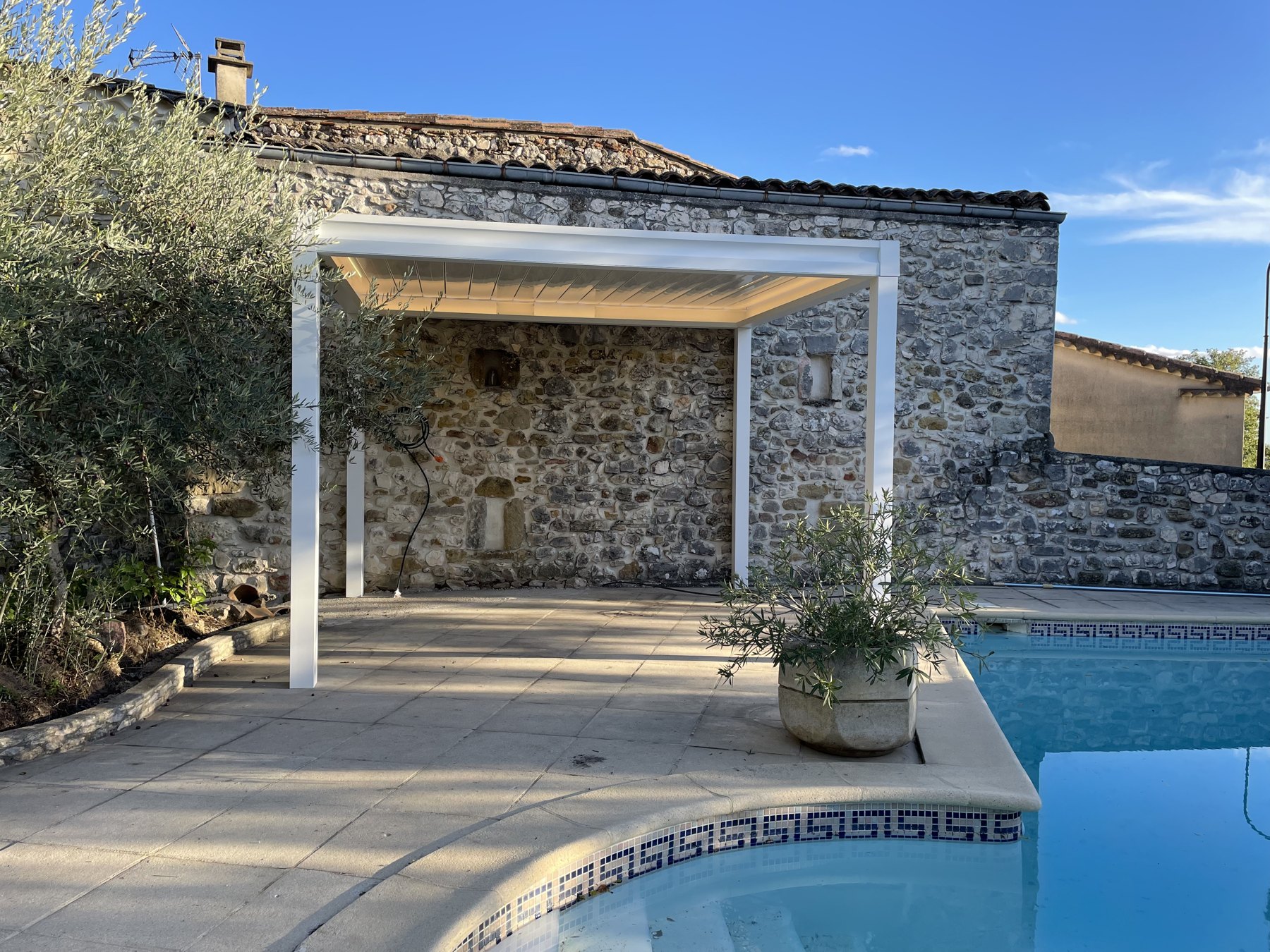 Autres chantiers installée par Stores Nicolas — Gard · Hérault · Ardèche (photo 6)